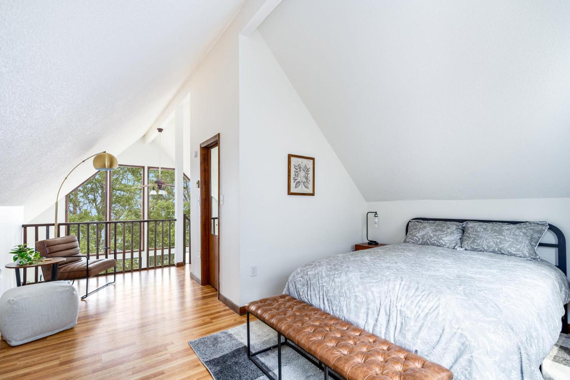 Modern Chalet Cabin W Hot Tub, Deck&Grill, & Wifi! 인우드 외부 사진